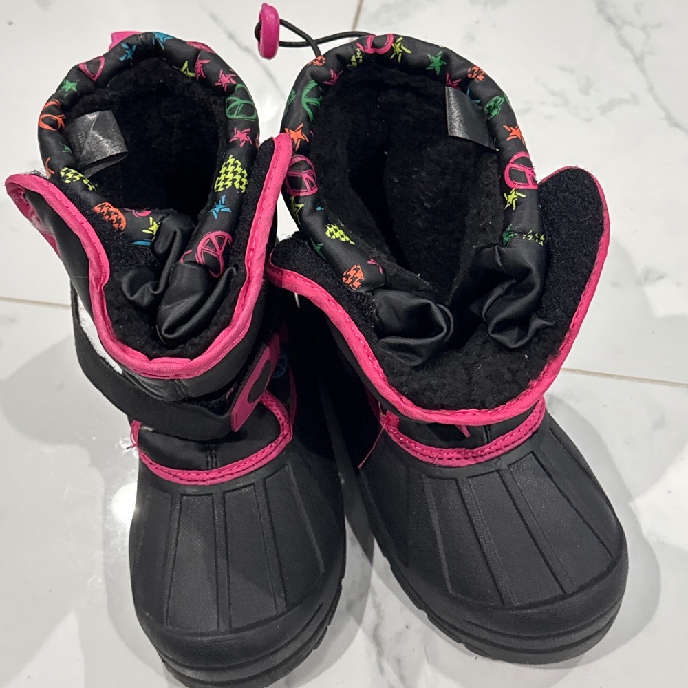 Athletech winter boots size 3